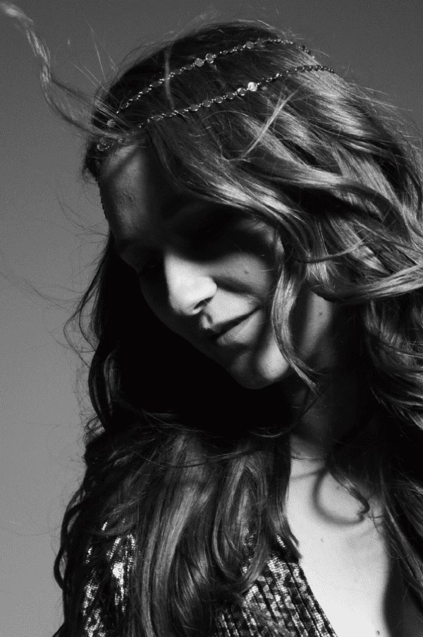 Live At The Library Saskia GriffithsMoore at Thimblemill Library event